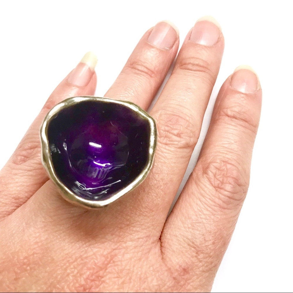 Uno de 50 Purple Glazed Bowl Shaped Ring. Size 7.